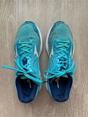 Mizuno Wave Rider 22 Women's Size 9